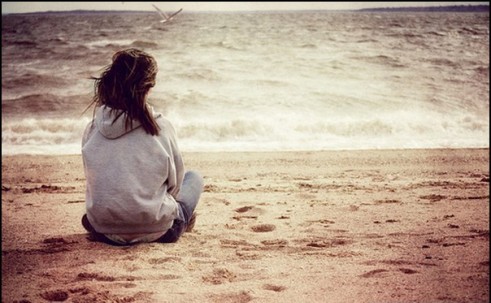 alone-girl-beach